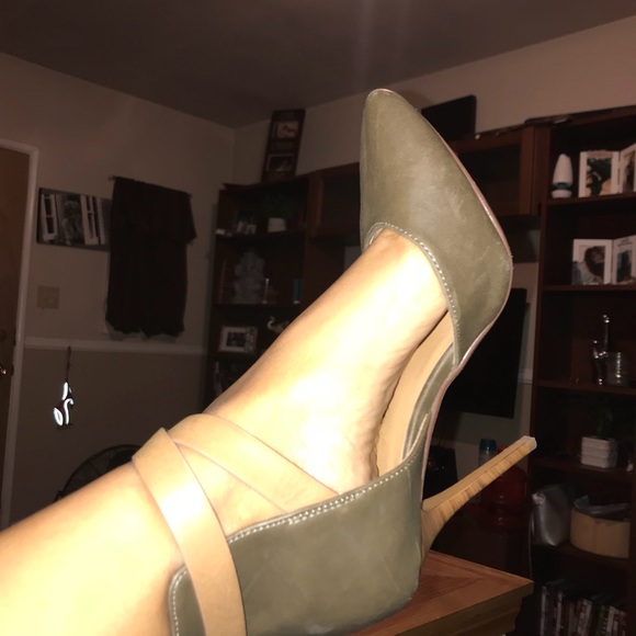Olive green high heels - Picture 5 of 8